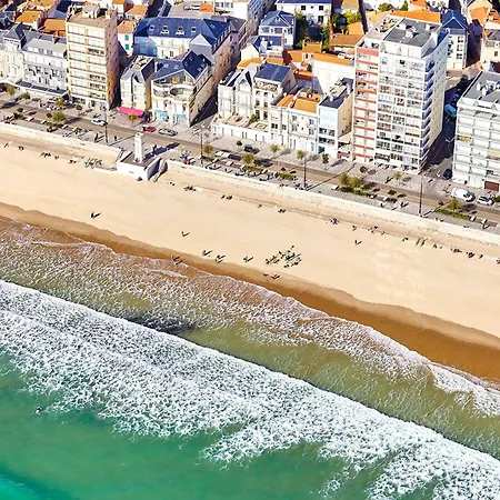 Dom wakacyjny Maison T4 Avec Cour, Proche Centre Et Plage, - Equipee, Calme Et Confort - Fr-1-92-892